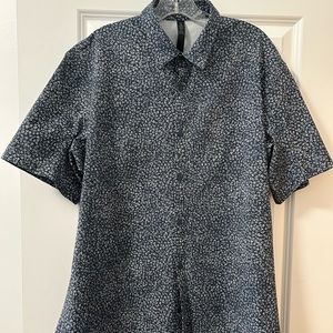 NWOT Men’s Lululemon button down shirt